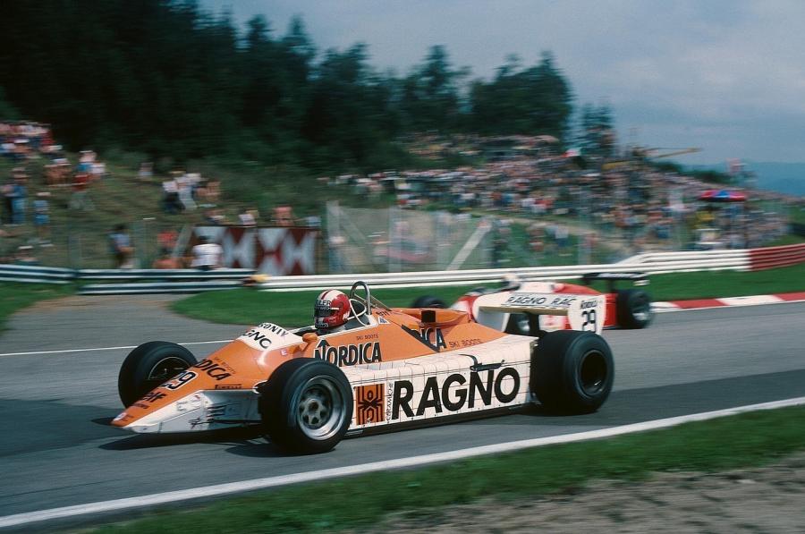  Arrows A4 1982 года  (фото 8 из 13)